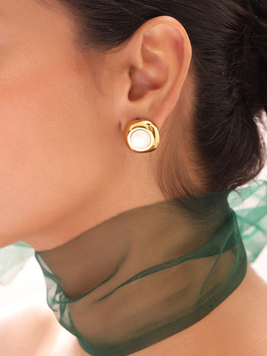 Ishin White Colour Gold Plated Artificial Stones And Beads Stud Earring