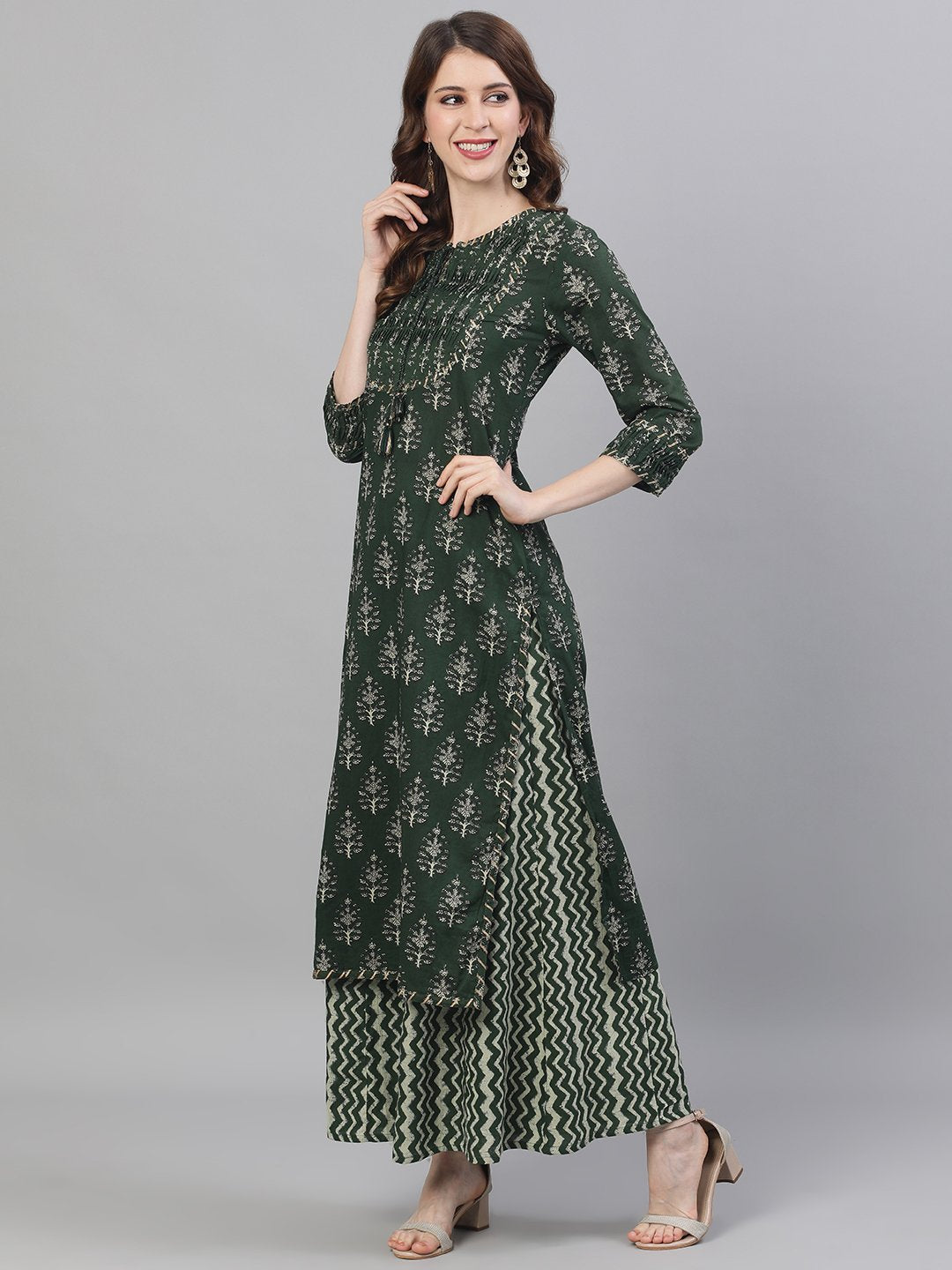 Ishin Women's Cotton Green Yoke Design A-Line Kurta Palazzo Set