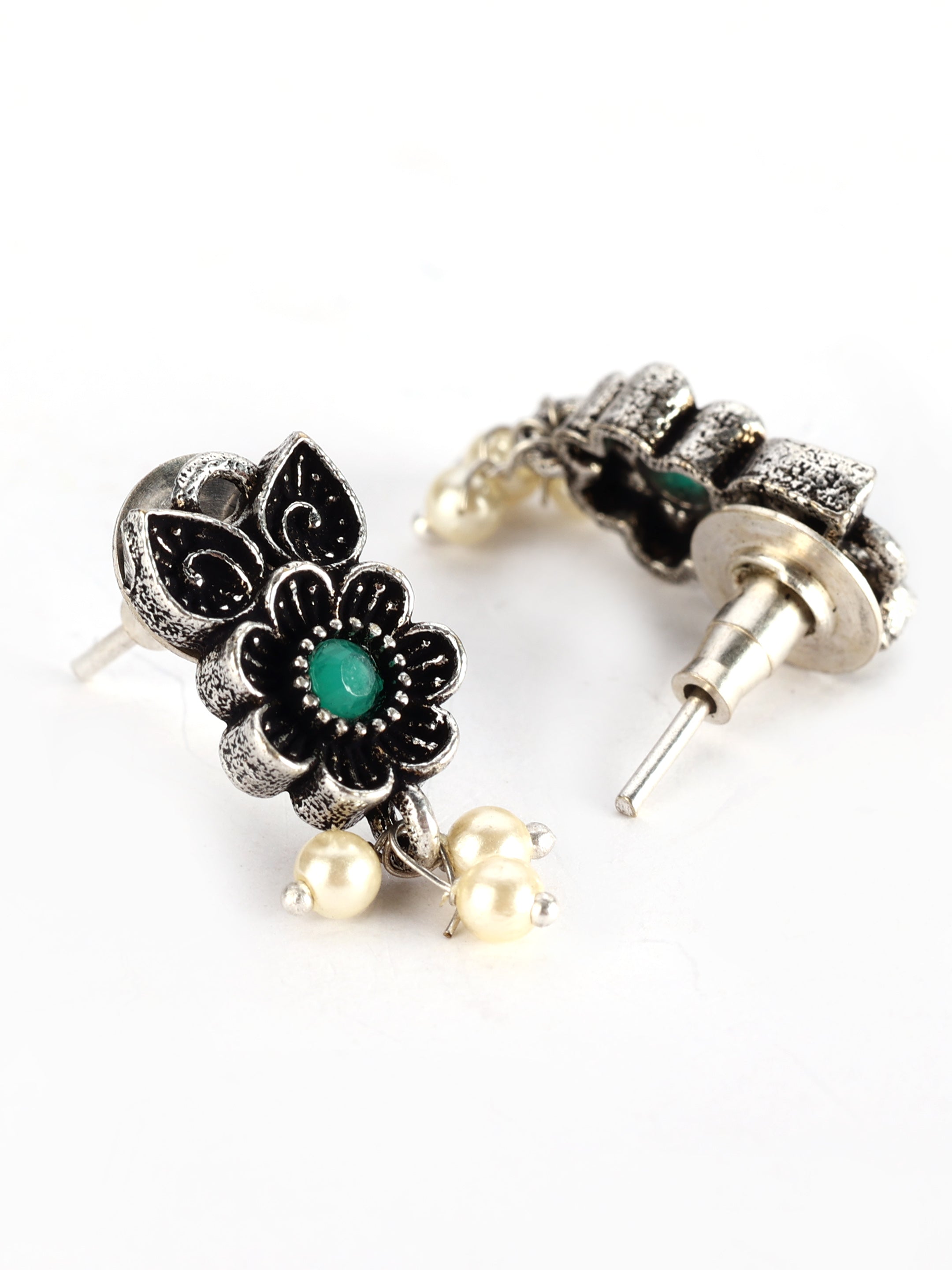 Ishin Women's Oxidised Silver Green Stone Studded Floral Jewellery Set