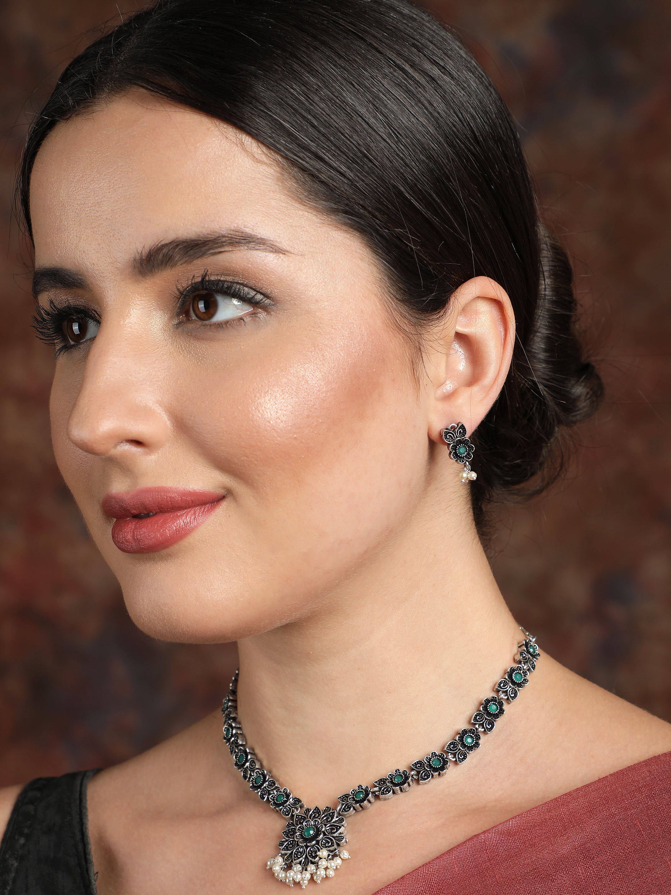 Ishin Women's Oxidised Silver Green Stone Studded Floral Jewellery Set