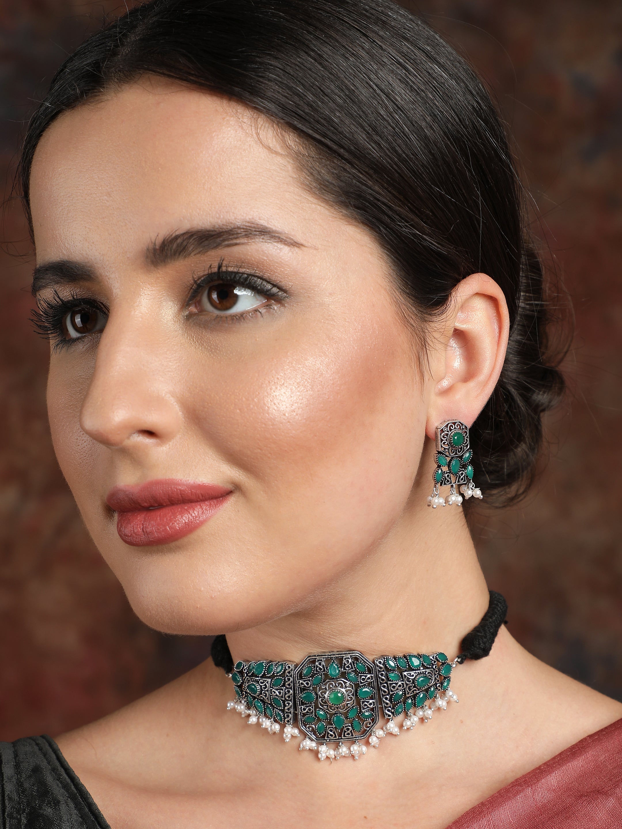 Ishin Women's Oxidised Silver Green Stone Studded Choker Jewellery Set