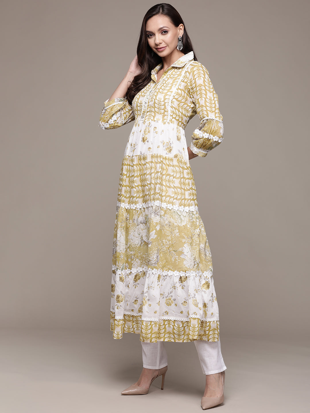 Ishin Women's Cotton Green & White Embroidered Anarkali Tiered Kurta