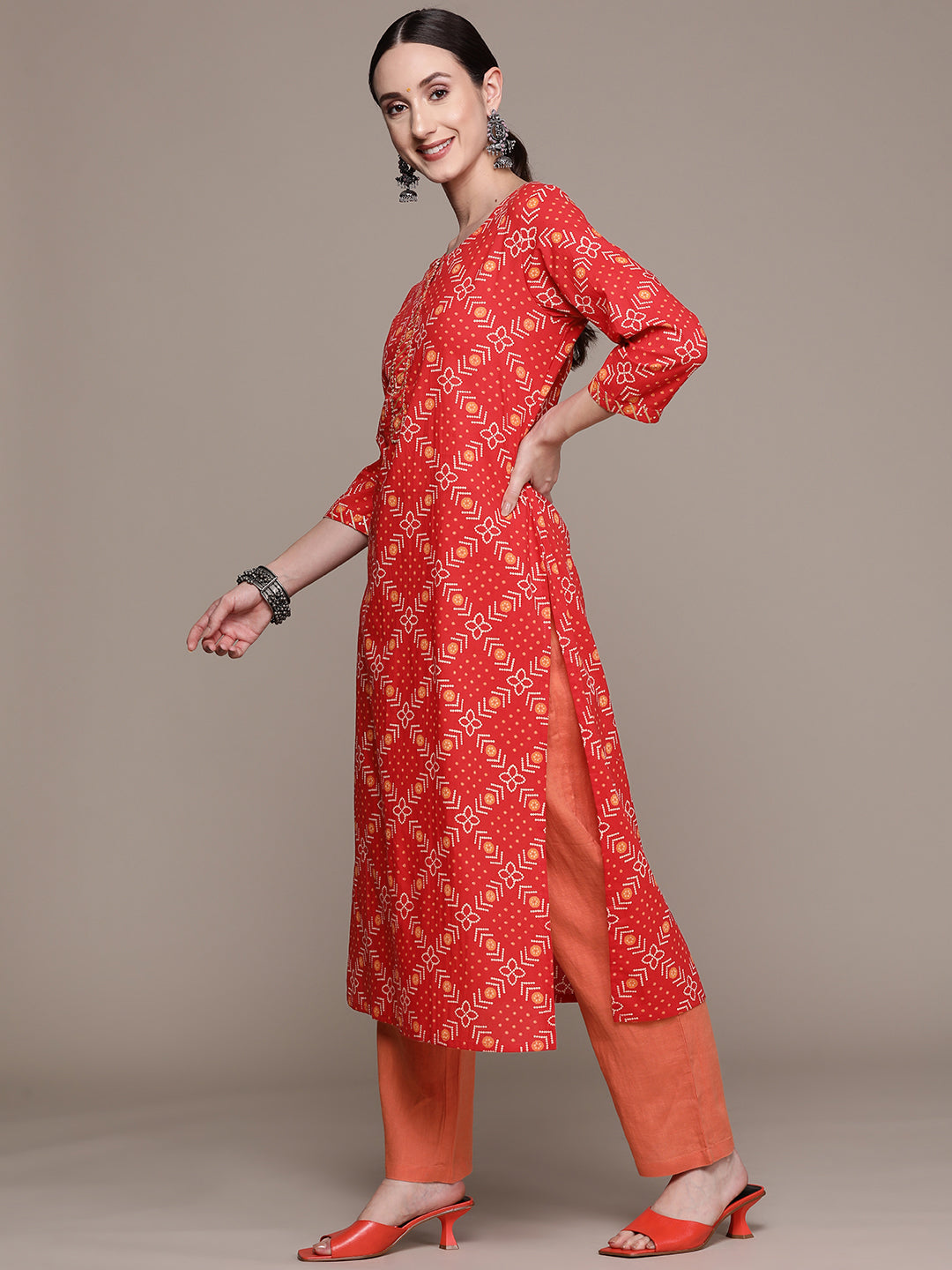 Ishin Women's Cotton Blend Red Bandhani Printed A-Line Kurta