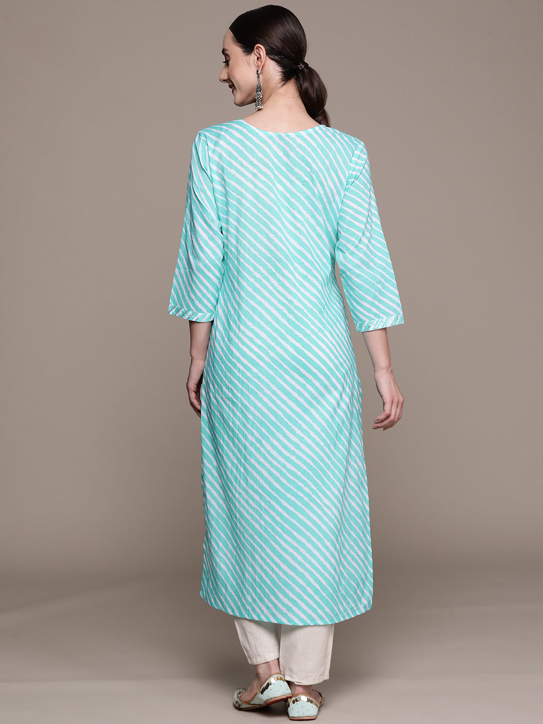 Ishin Women's Cotton Blend Sea Green Leheriya Printed A-Line Kurta