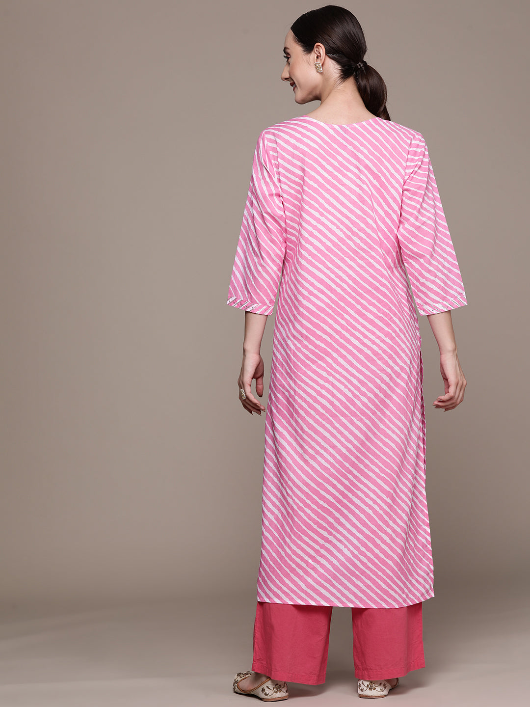 Ishin Women's Cotton Blend Pink Leheriya Printed A-Line Kurta