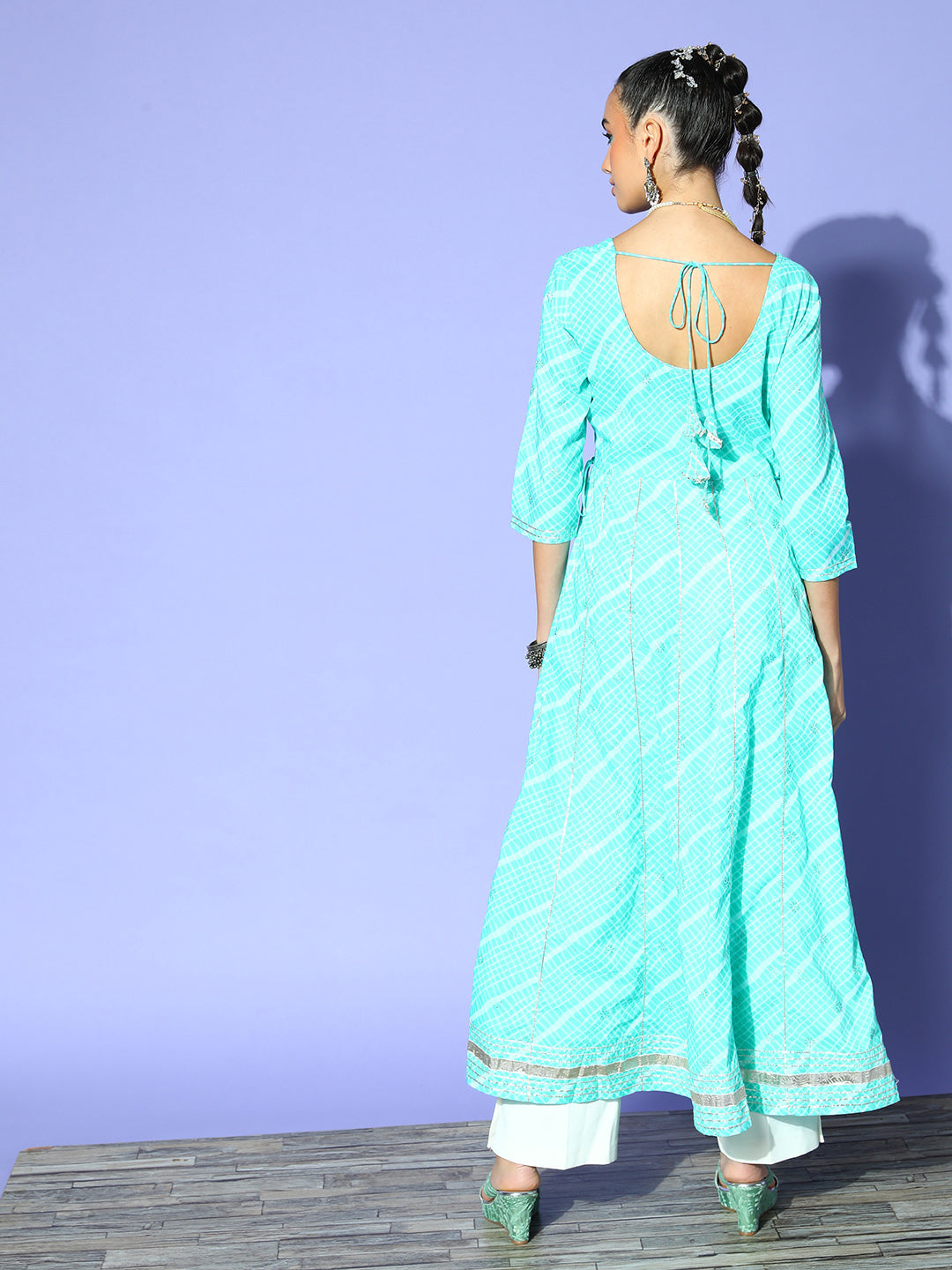 Ishin Women's Sea Green Embroidered Anarkali Kurta