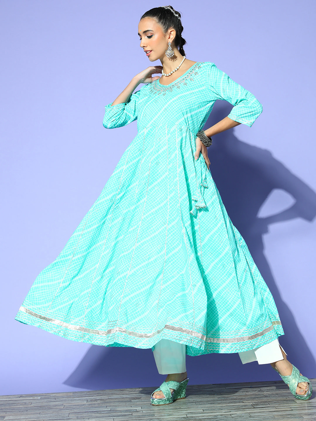 Ishin Women's Sea Green Embroidered Anarkali Kurta