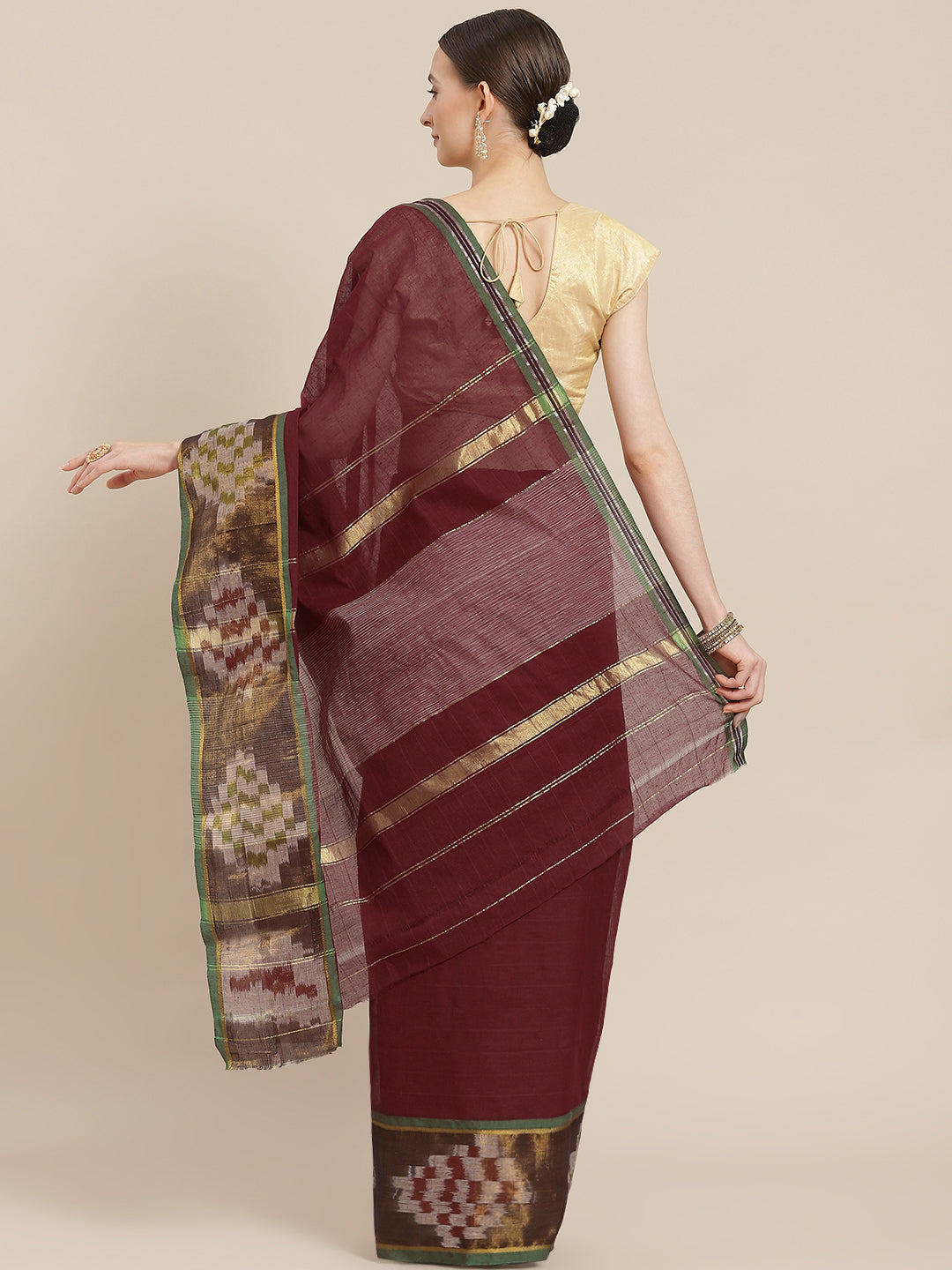 Ishin Women's Cotton Blend Maroon Solid Woven Pochampally Saree With Blouse Piece