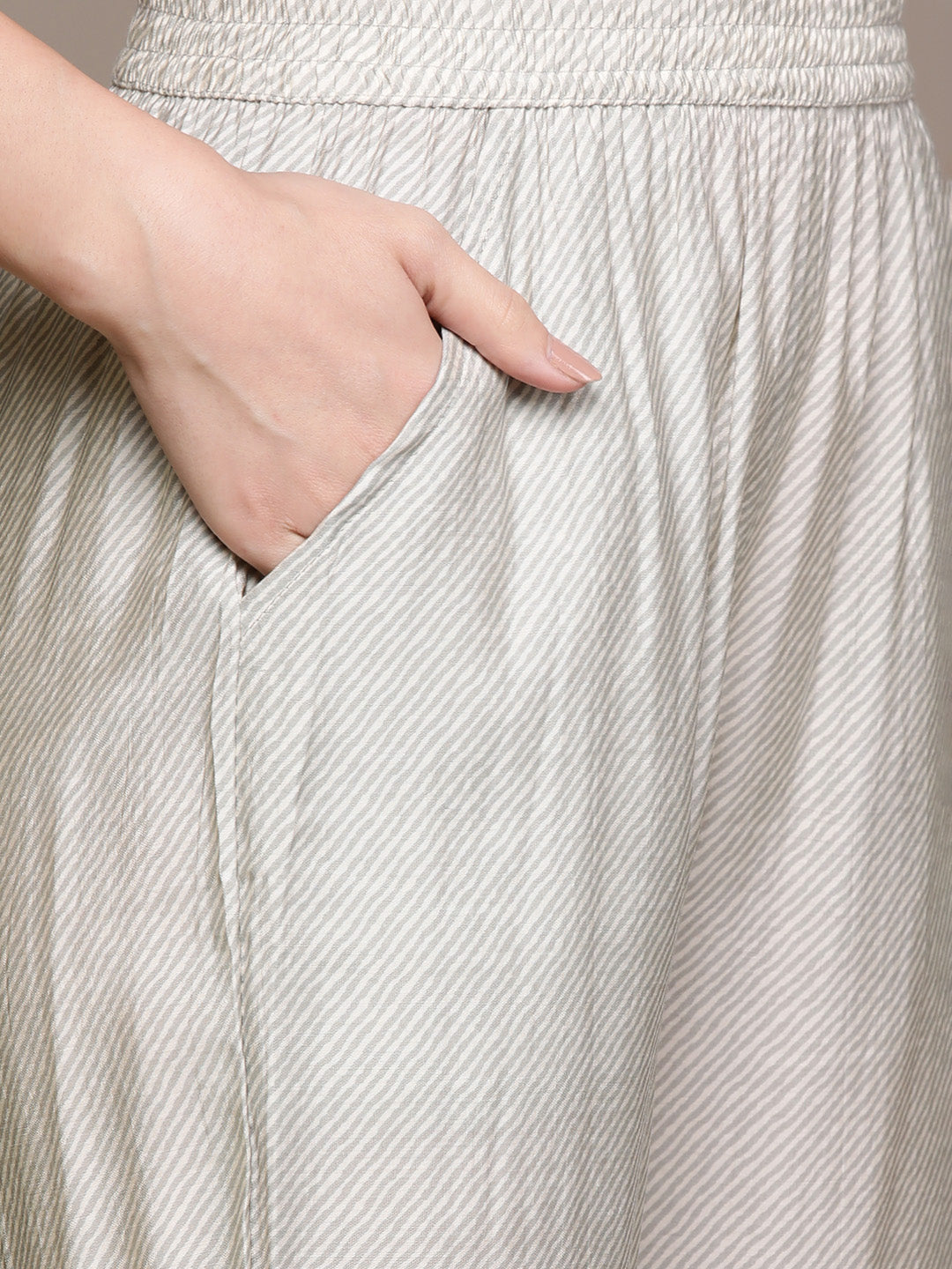 Ishin Women's Grey Yoke Design High Slit Kurta with Trouser & Dupatta