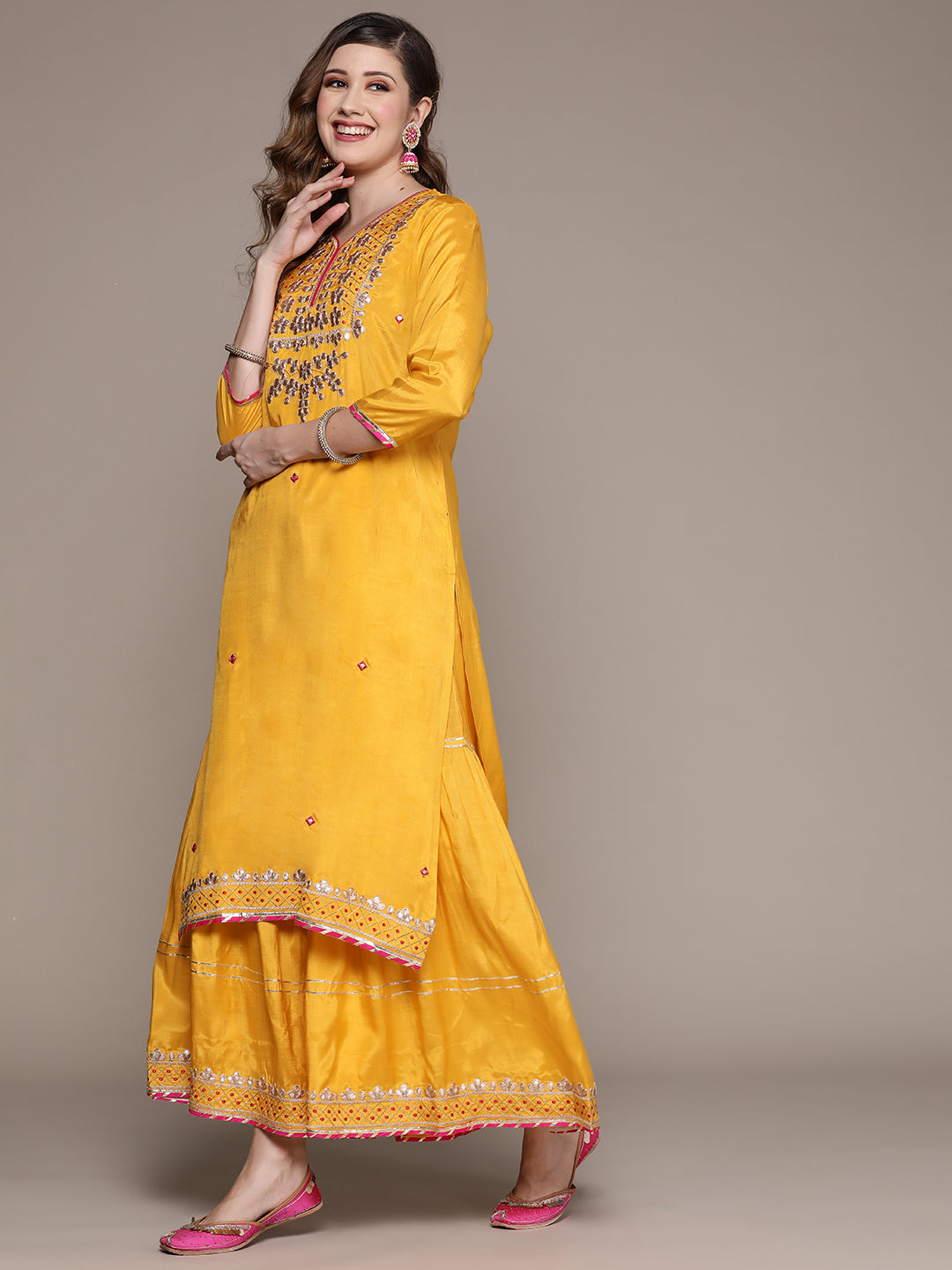 Graceful Yellow silk blend zari embroidery Straight Fit kurta set with dupatta