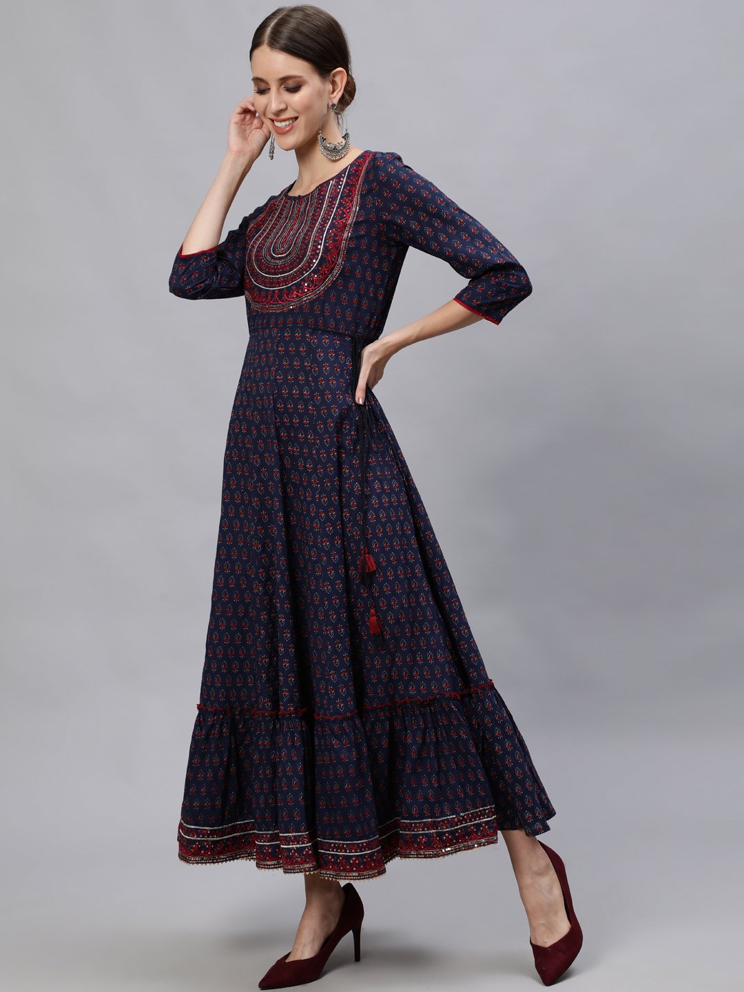 Ishin Women's Cotton Navy Blue Embroidered Anarkali Kurta