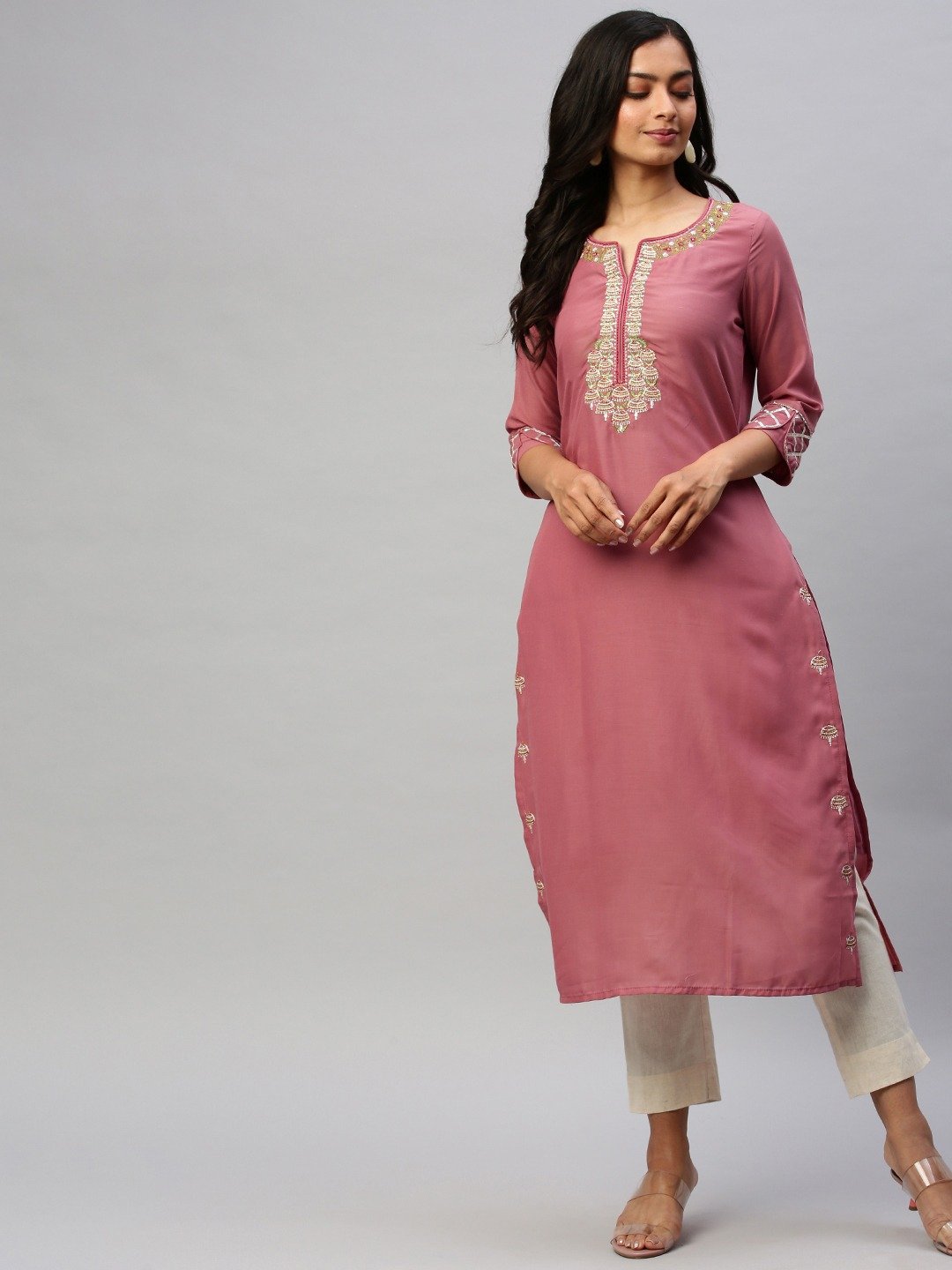 Ishin Women's Rayon Mauve Embellished Straight Kurta