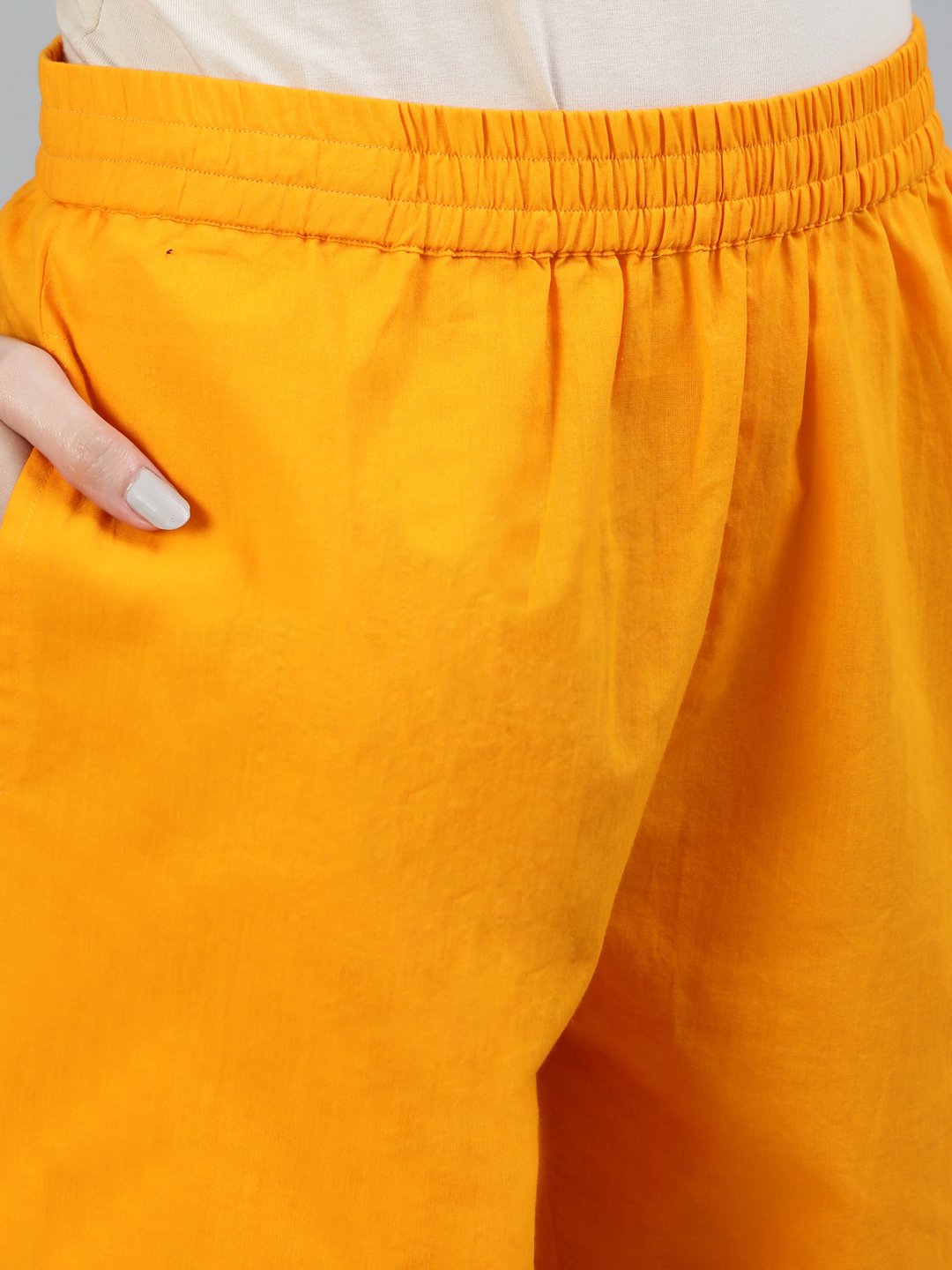Ishin Women's Mustard Bandhani Printed Straight Kurta With Trouser