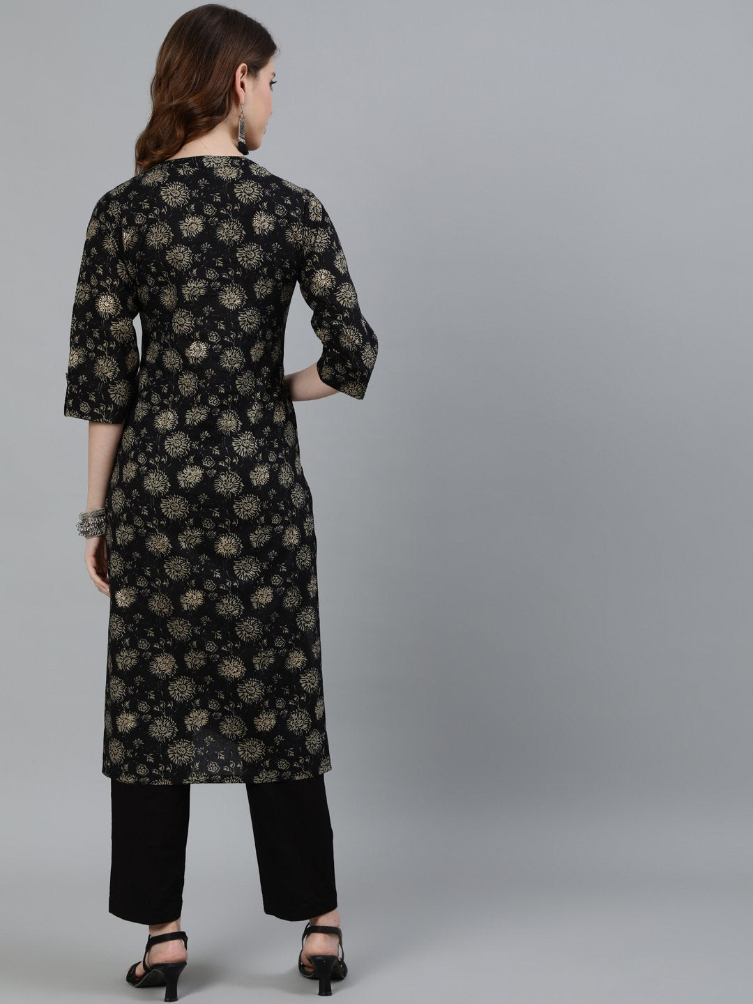 Ishin Women's Black Floral Printed Straight Kurta With Trouser