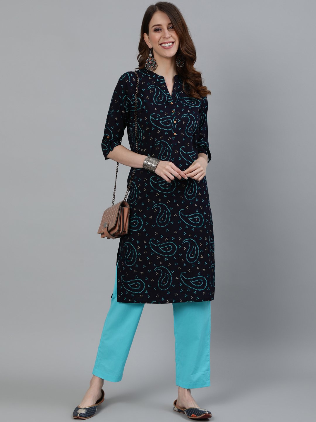 Ishin Women's Navy Blue Bandhani Printed Straight Kurta With Trouser