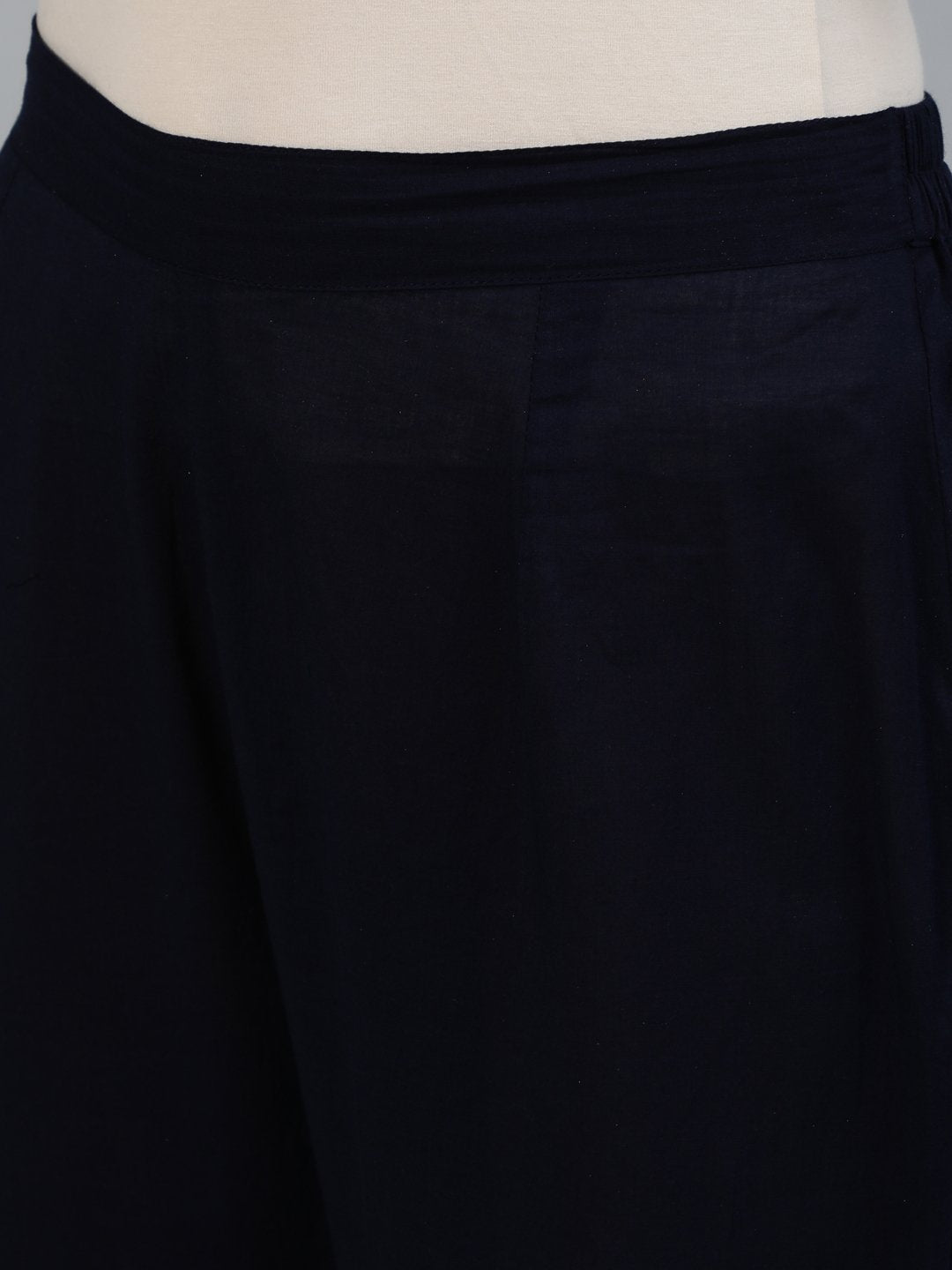 Ishin Women's Navy Blue Block Printed Straight Kurta With Trouser