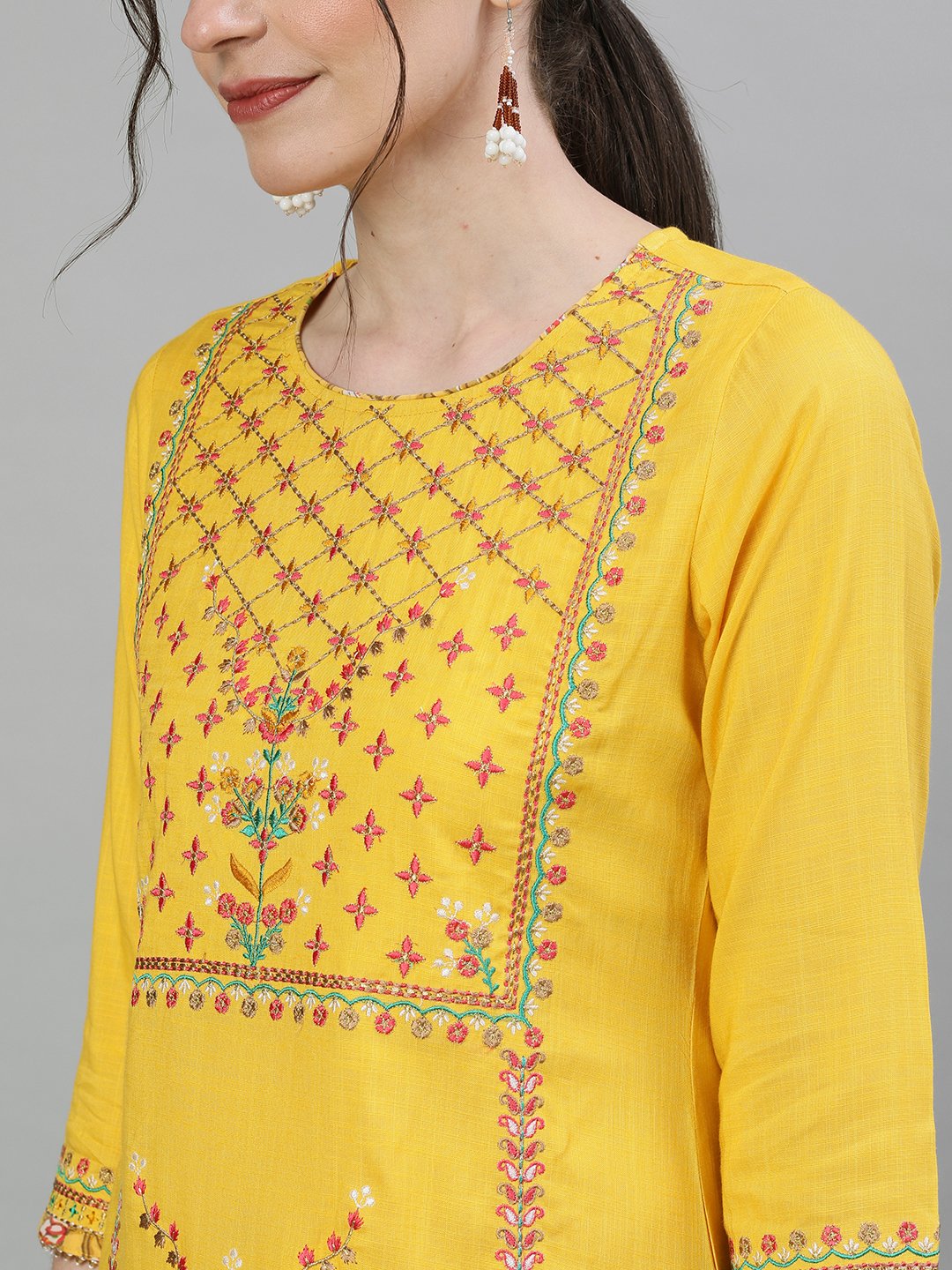 Graceful Yellow cotton printed with Floral embroidery Straight fit kurta set with dupatta