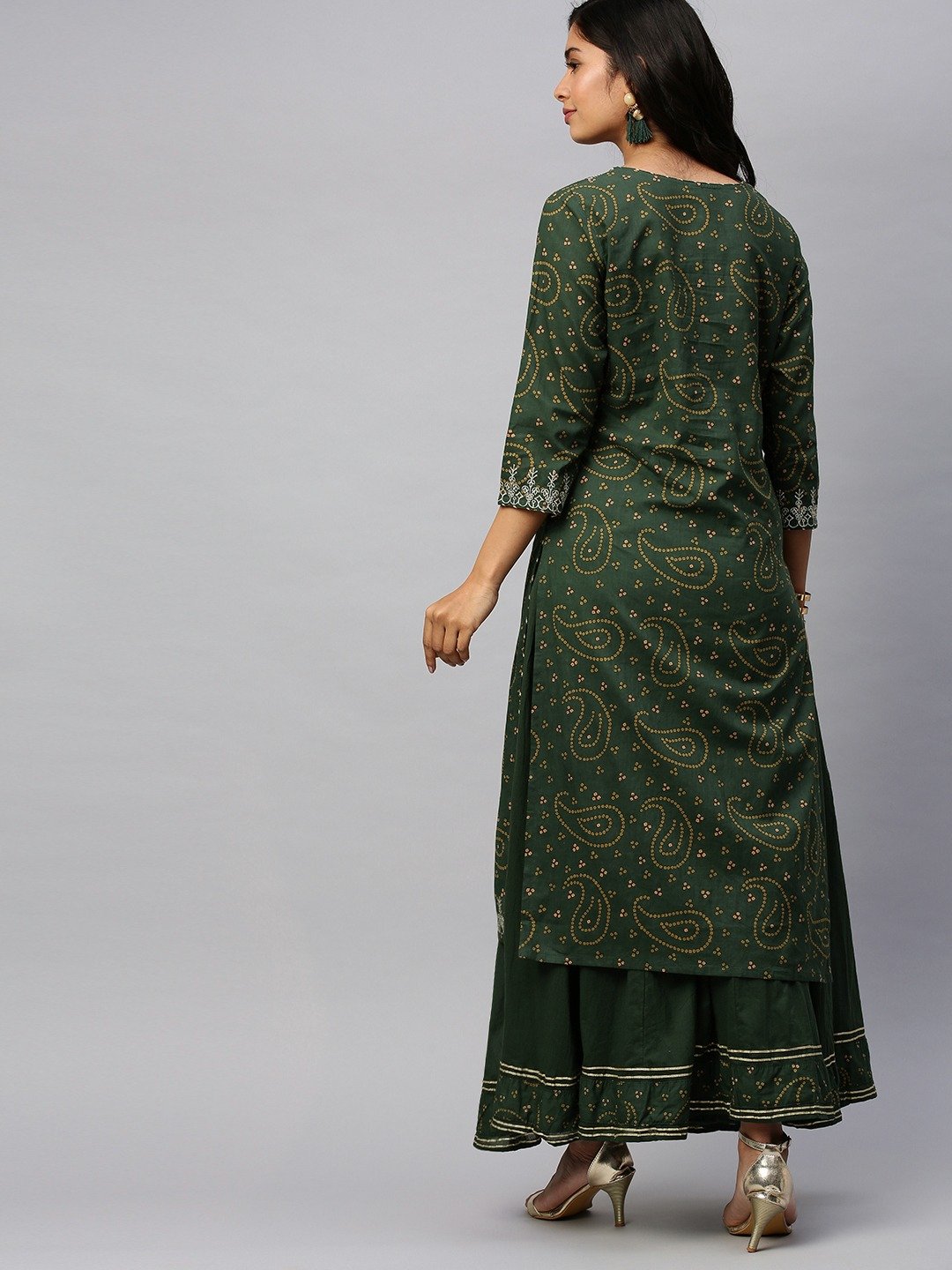 Ishin Women's Cotton Green Bandhani Print Embellished Straight Kurta Sharara Set