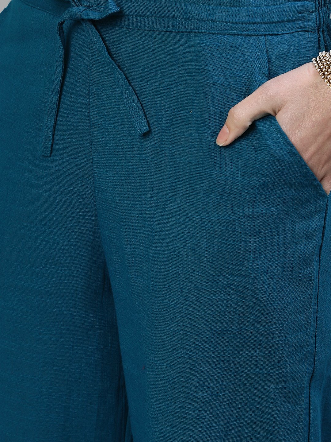 Ishin Women's Cotton Blue Bandhani Embellished Straight Kurta Trouser Set