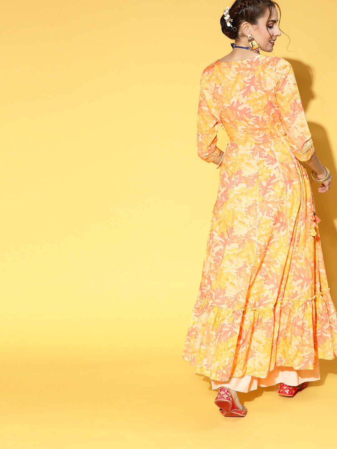 Ishin Women's Cotton Blend Yellow Embroidered Anarkali Kurta