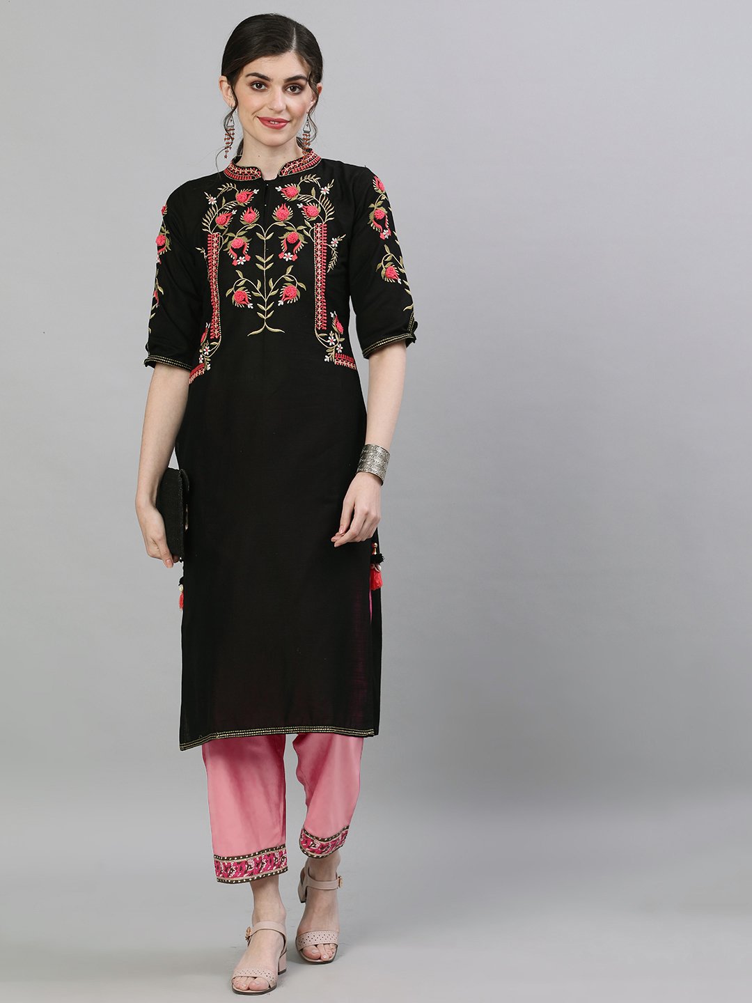Ishin Women's Cotton Navy Blue Embroidered Straight Kurta