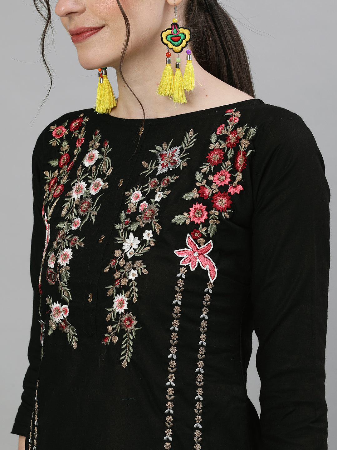 Comfy Black cotton floral embroidery Straight Fit kurta set